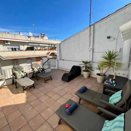Sea Dreams With Amazing Terrace Apartamento Sitges