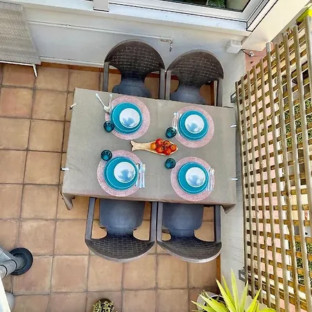 Sea Dreams With Amazing Terrace Апартаменти