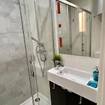 דירה Sea Dreams With Amazing Terrace סיטגס